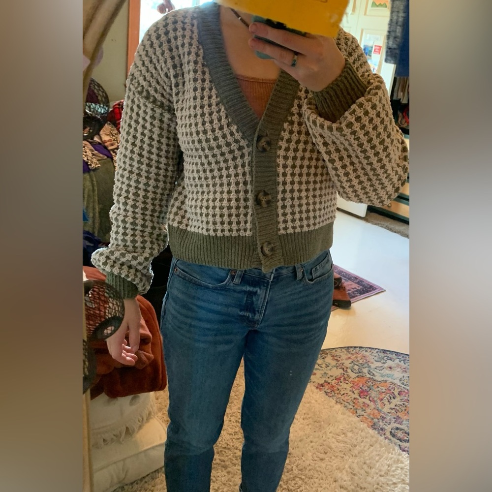 Pink rose cropped sweater